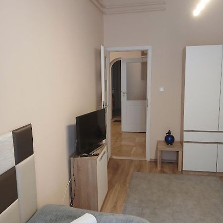 Soda Apartman Gyor Ngoại thất bức ảnh