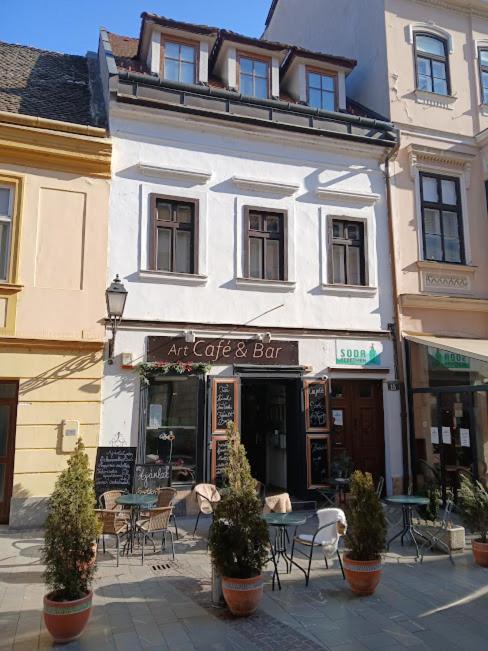 Soda Apartman Gyor Ngoại thất bức ảnh