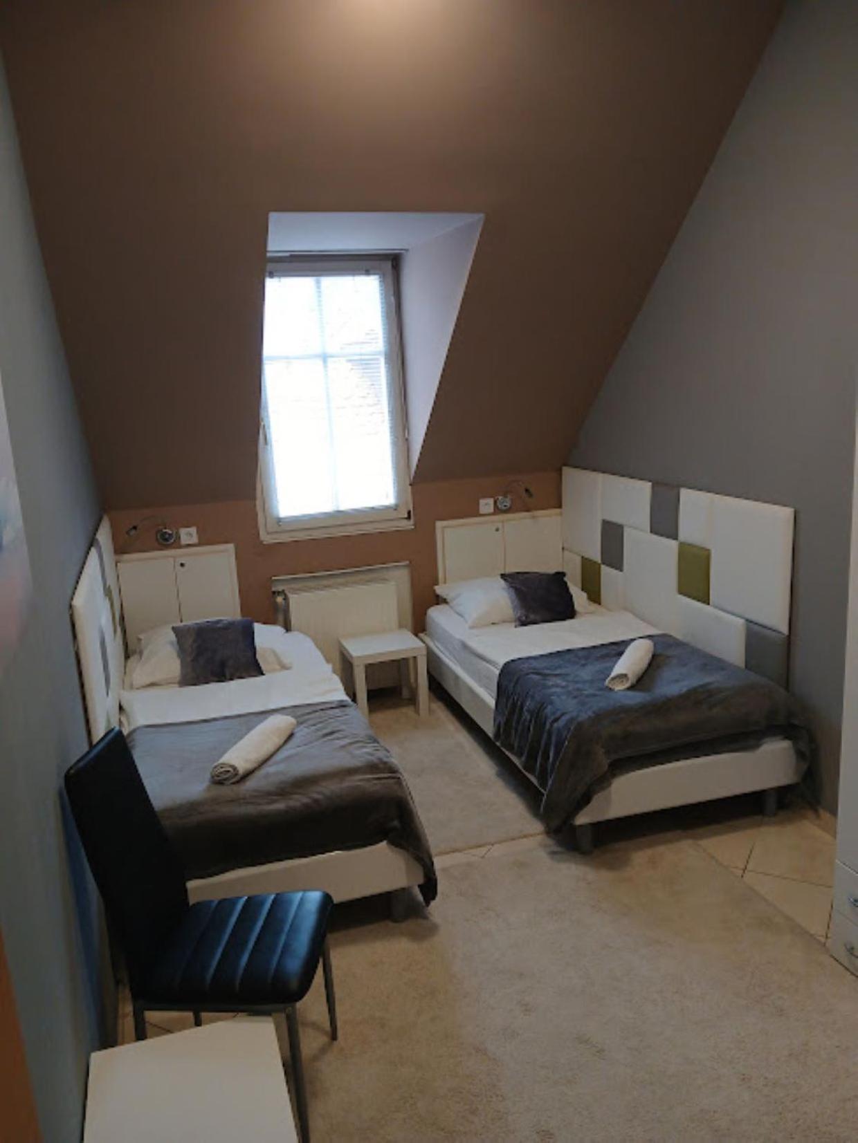 Soda Apartman Gyor Ngoại thất bức ảnh