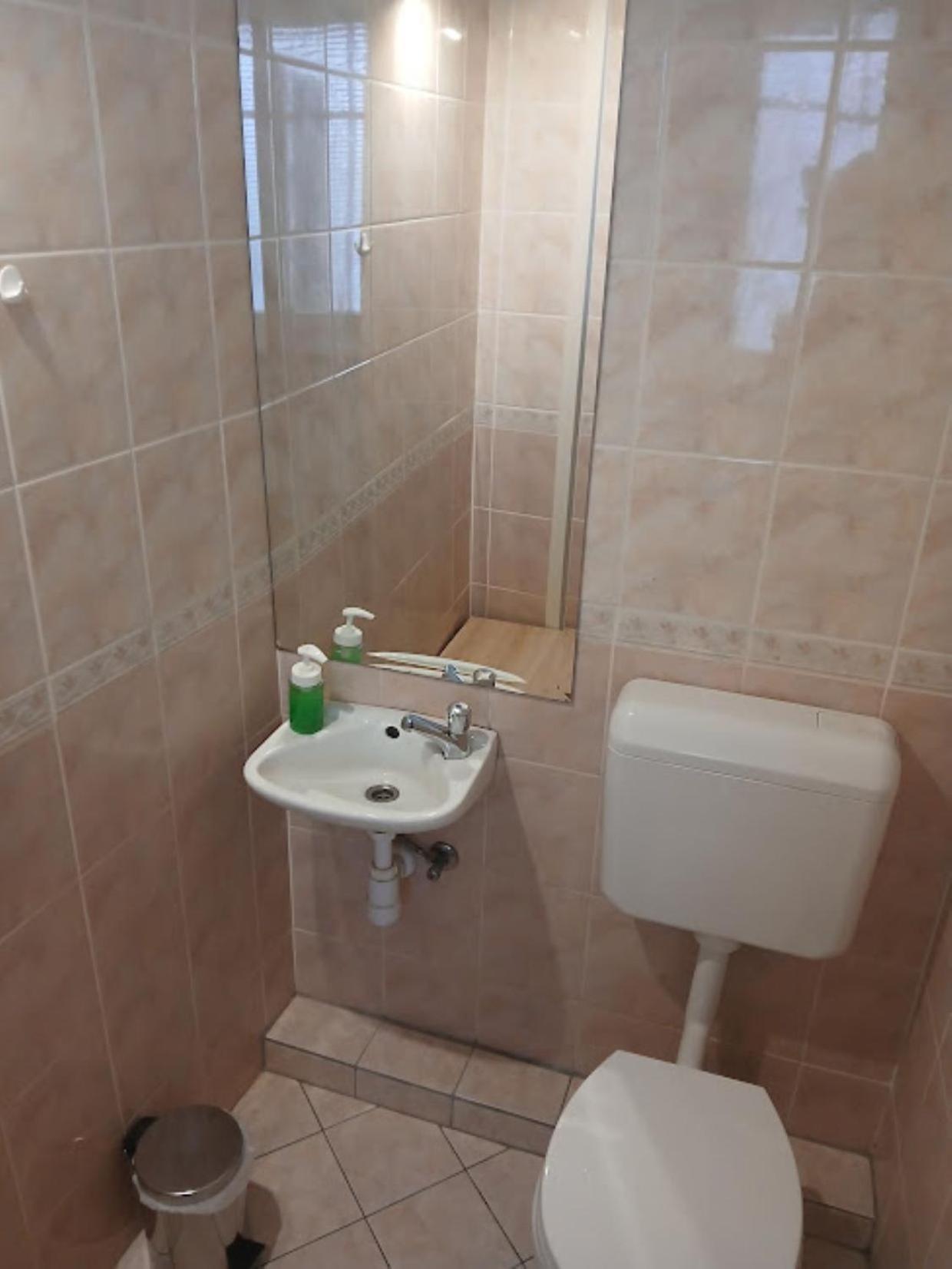 Soda Apartman Gyor Ngoại thất bức ảnh