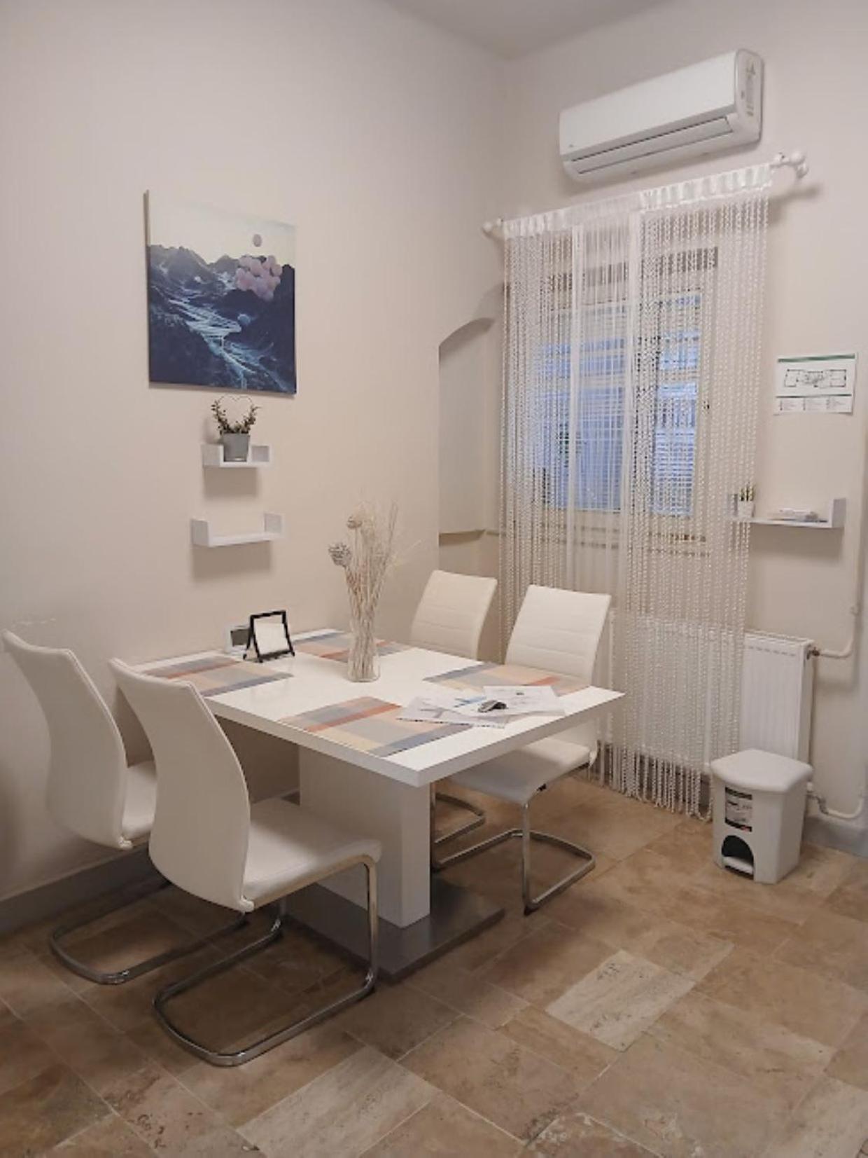 Soda Apartman Gyor Ngoại thất bức ảnh